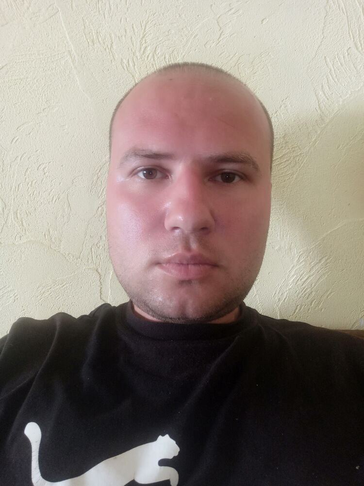  44625907  Ivan, 31 ,    