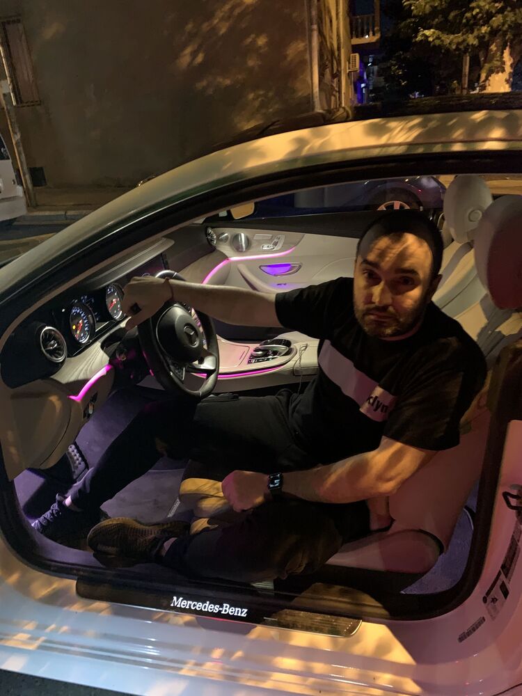  35342997  Zura, 37 ,    