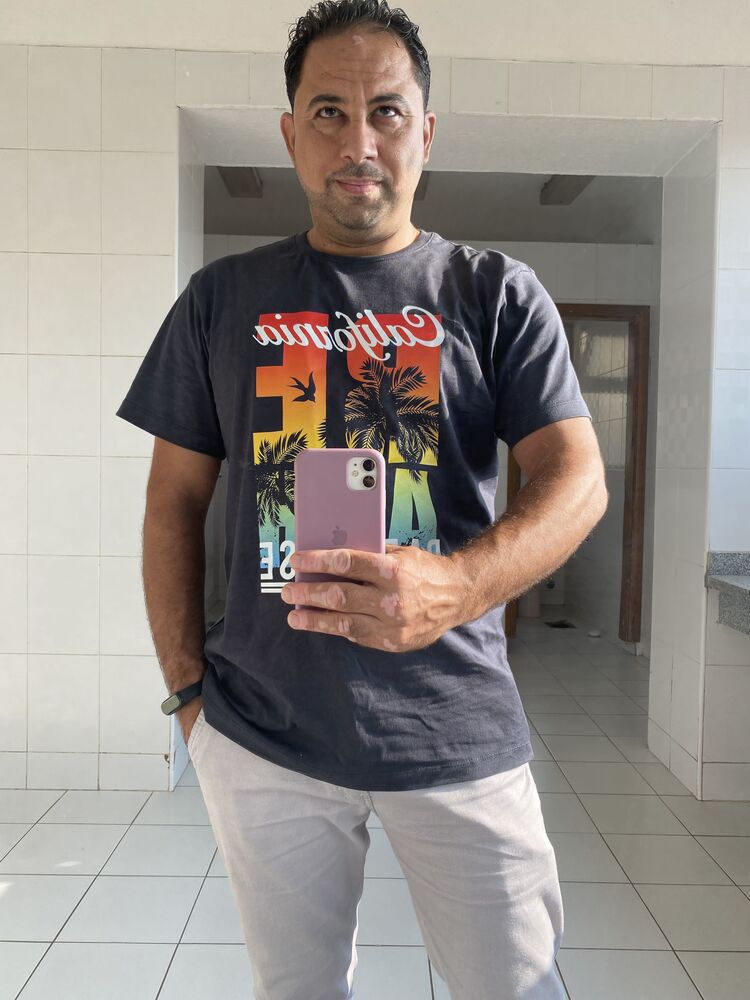  44636637  Tito, 44 ,    