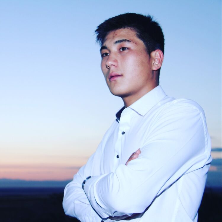  12011537  Leva, 29 ,    