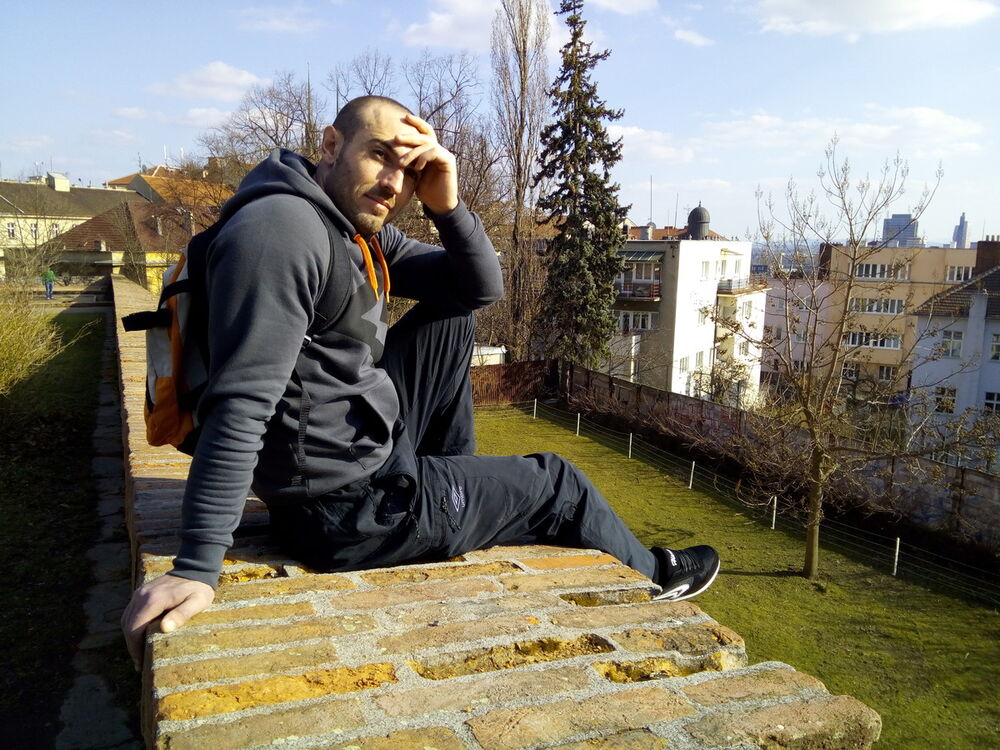  ,   Dima, 33 ,  