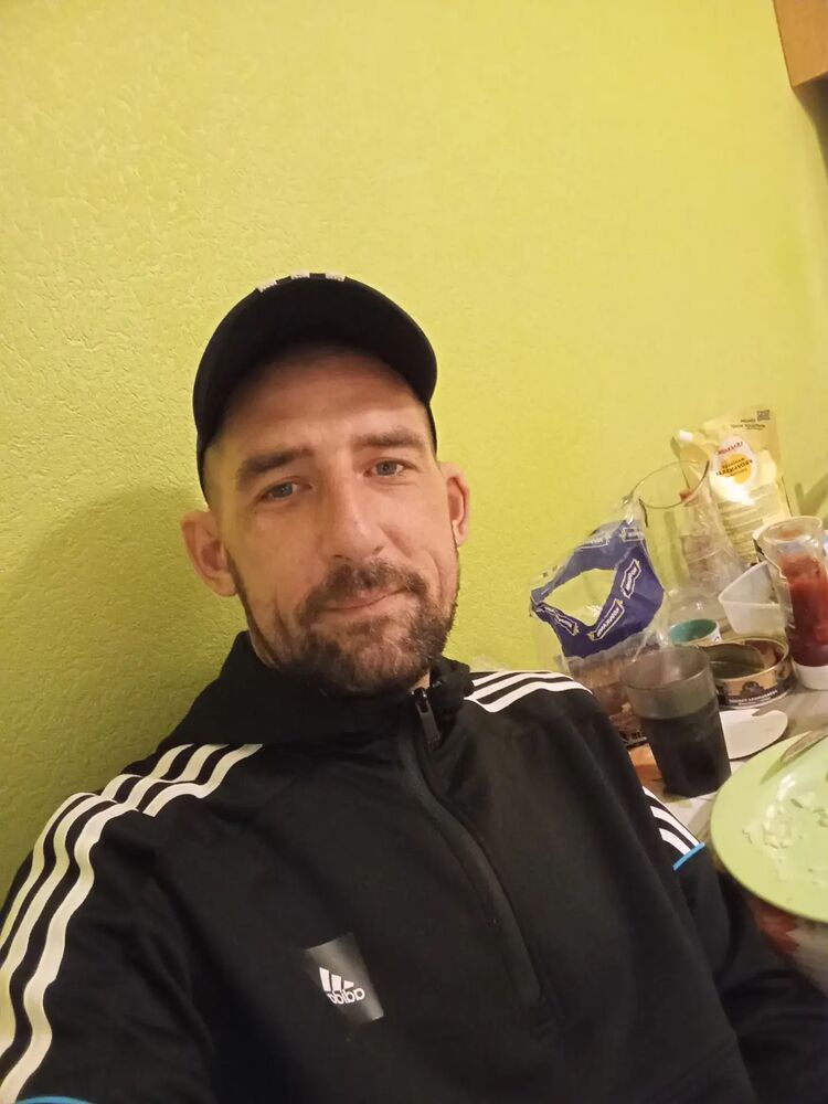  ,   MAKSYM, 35 ,   ,   , c , 