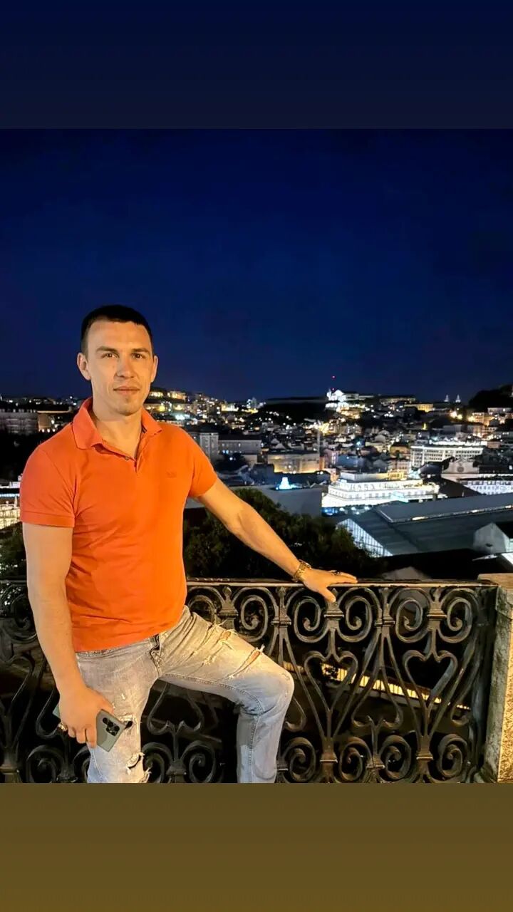  51466307  Rostyslav, 32 ,    