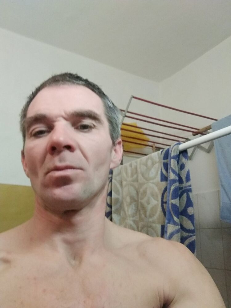  ,   Robert, 48 ,   