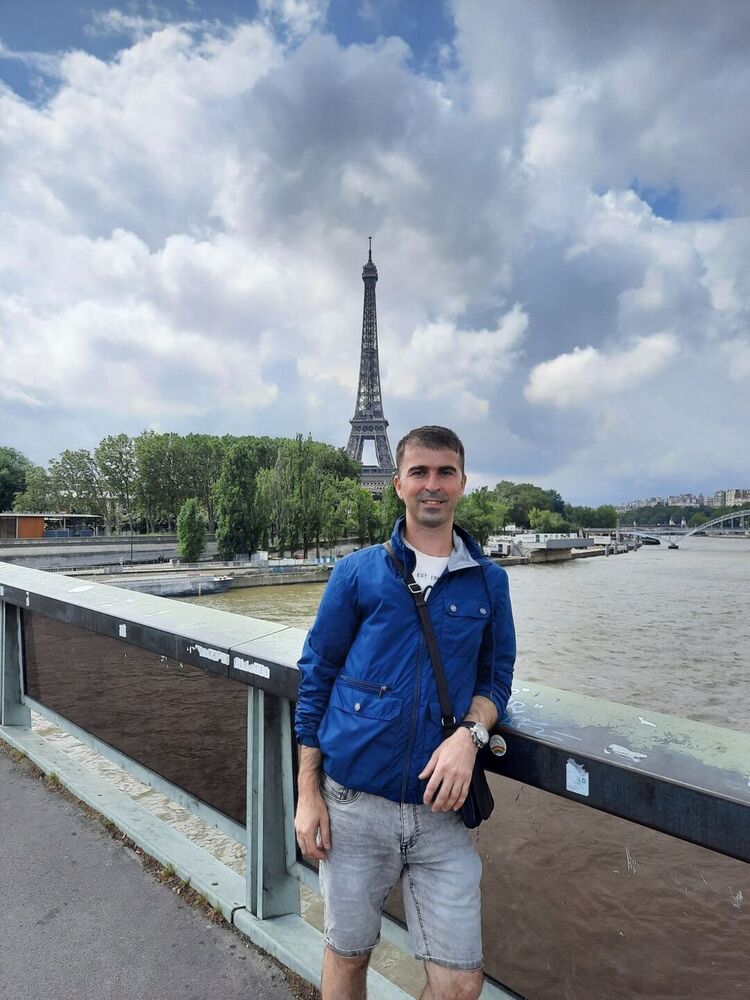  Palais-Bourbon,   , 41 ,   ,   