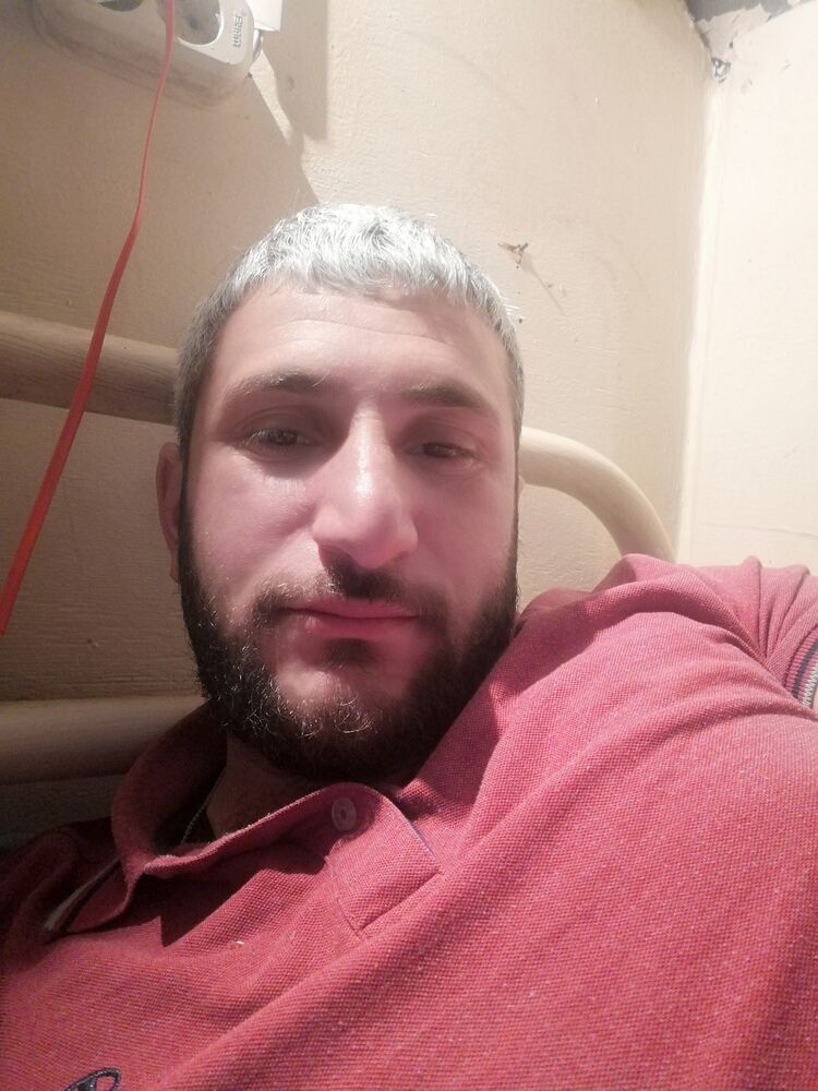  ,   Zorik, 32 ,   ,   