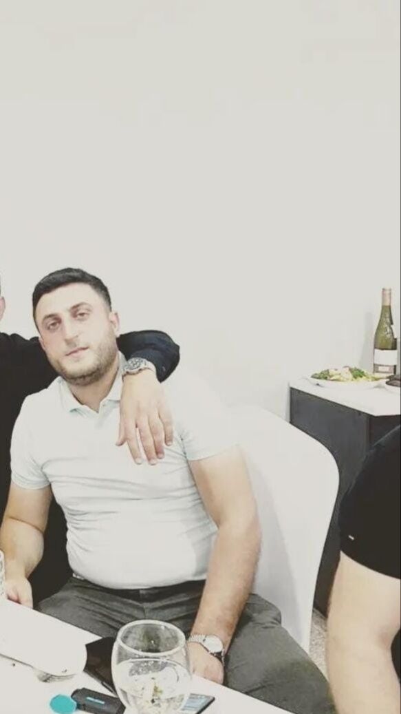  ,   Seymur, 31 ,   ,   