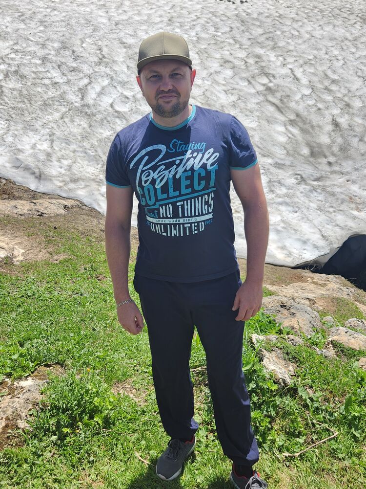  44127177  , 40 ,    