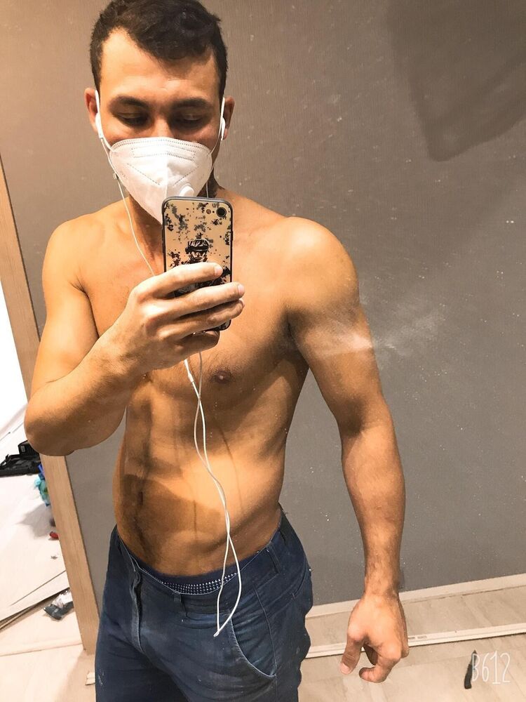 44469427  , 33 ,    
