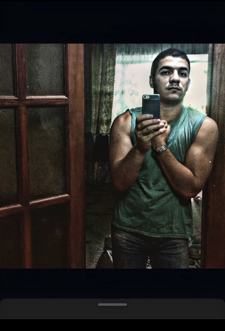  51462827  Eugen, 31 ,    