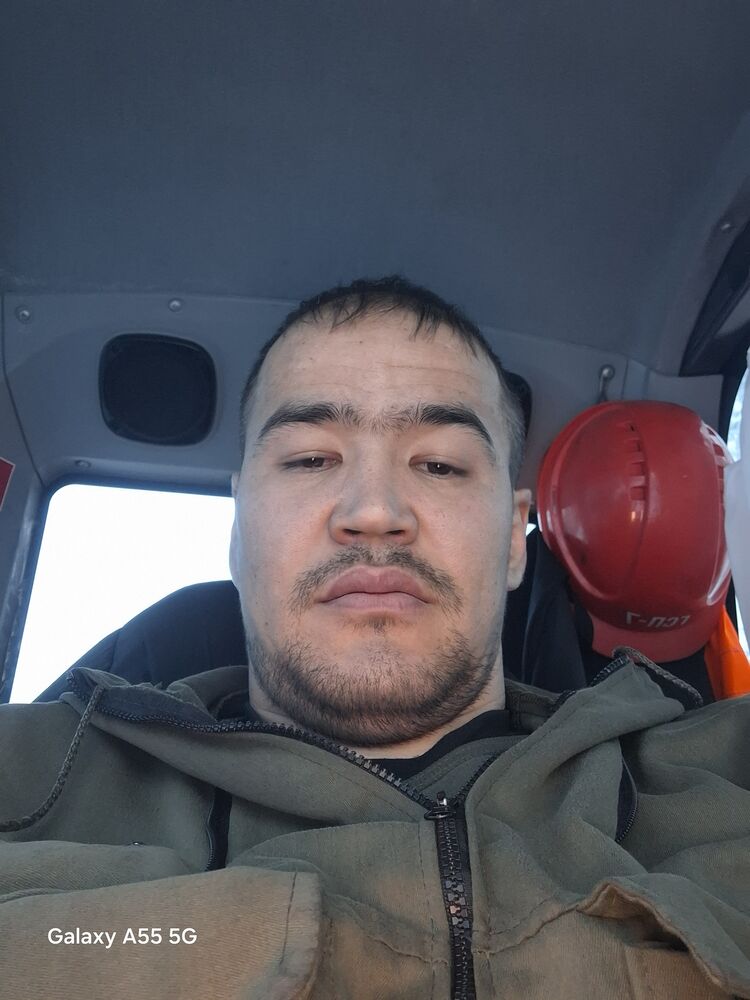  48881187  , 32 ,    