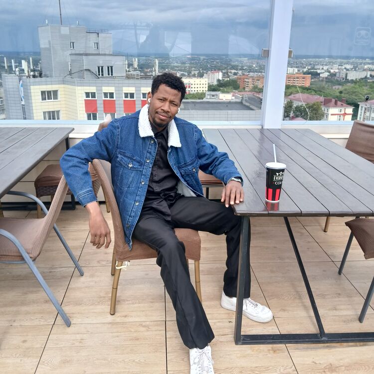  52317707  Kousouphi, 25 ,    