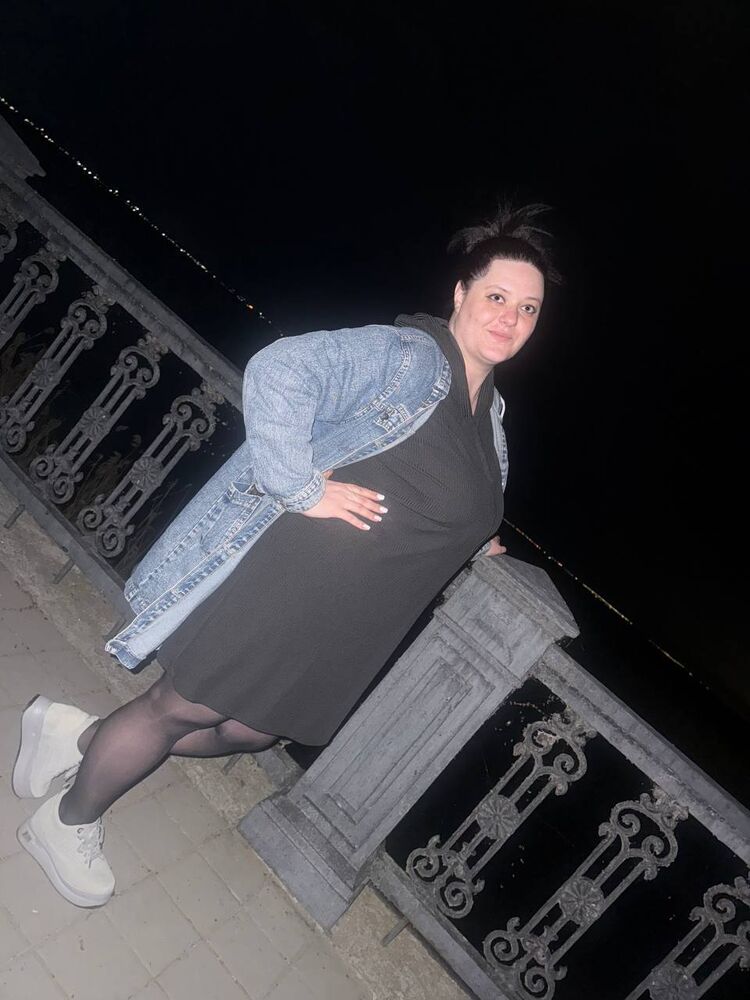  53162297  , 34 ,    --