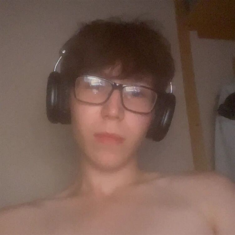  52837427  , 18 ,    