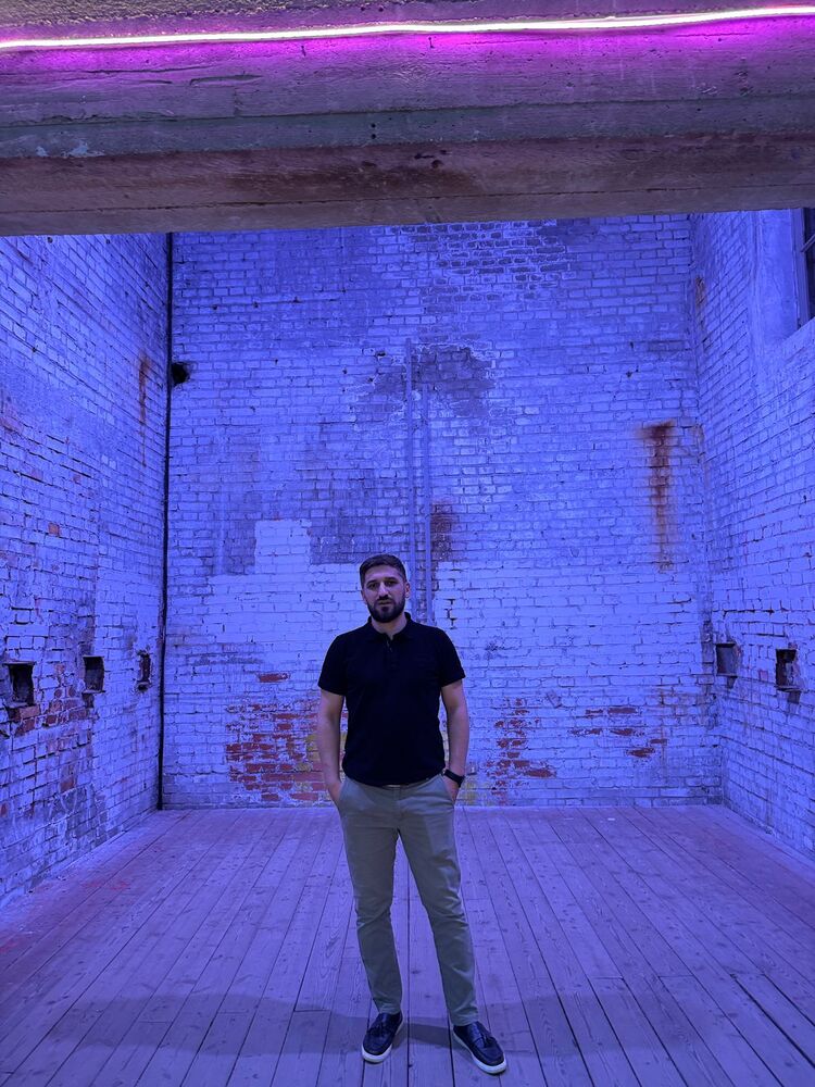  54757317  David, 36 ,    -