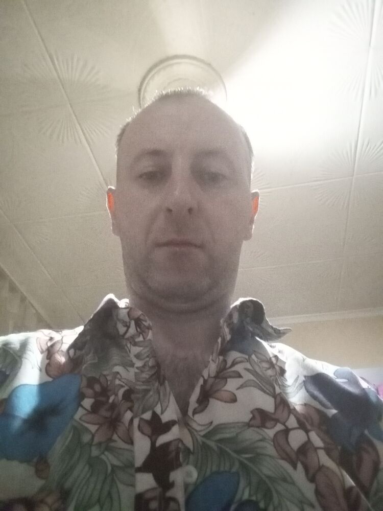  45337777  Anatoli, 41 ,    