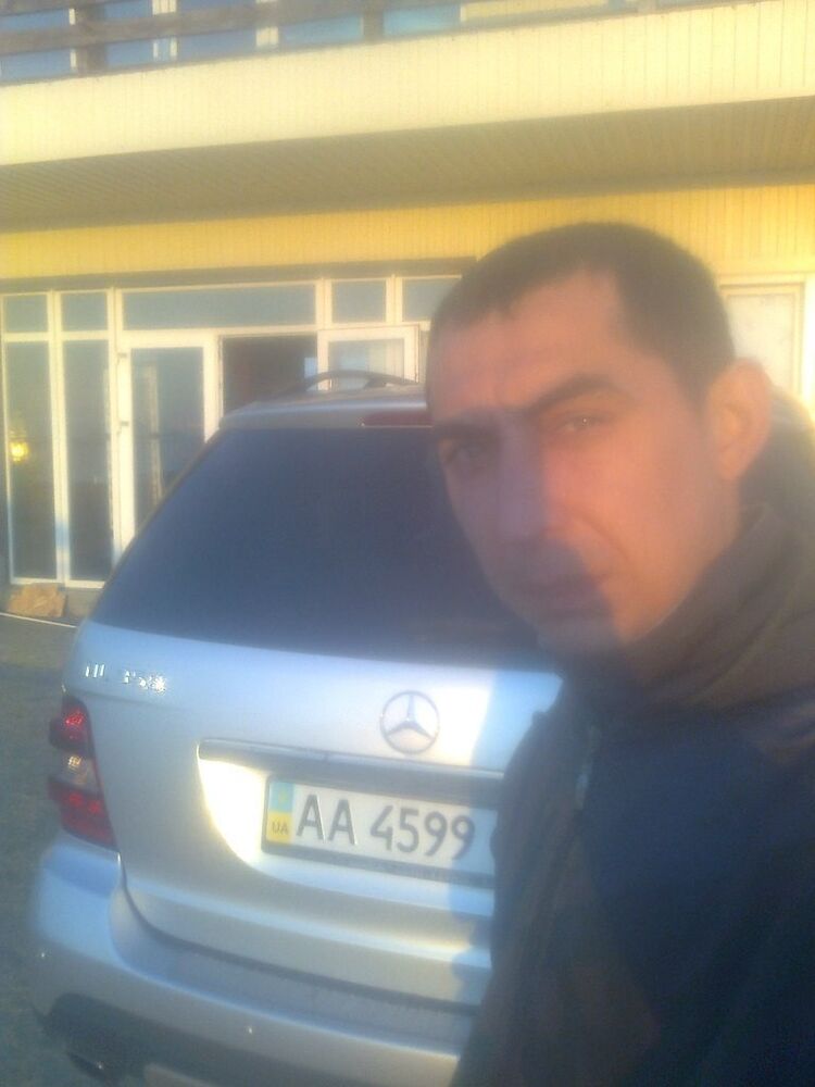  ,   Artem, 38 ,   ,   , c 