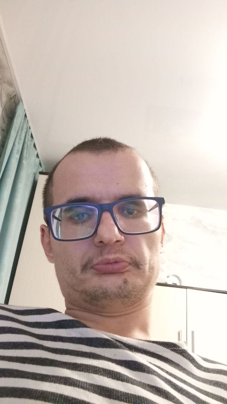  53810797  Ivan, 32 ,    