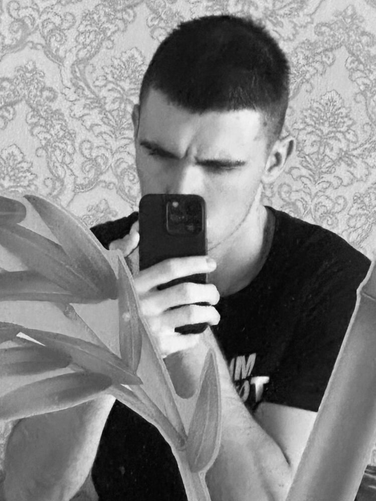  37172247  Anton, 25 ,    