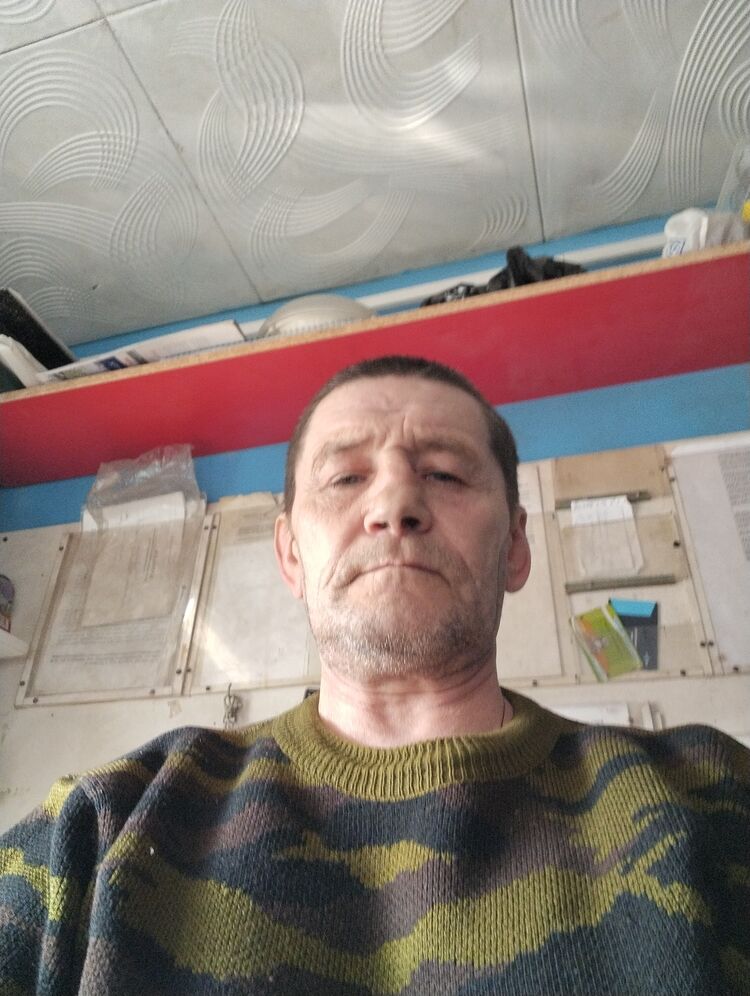  42274747  , 61 ,    