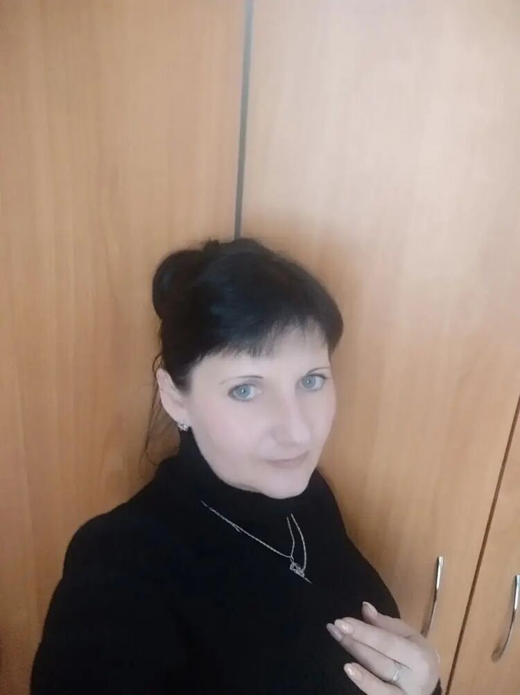  42105897  , 44 ,    