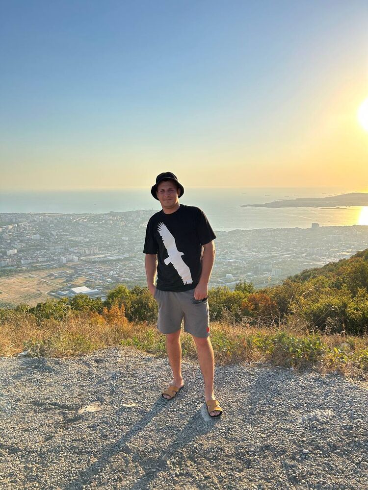  ,   Konstantin, 28 ,   ,   , c , 