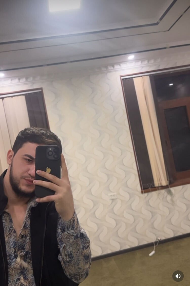  ,   Alixan, 25 ,   ,   