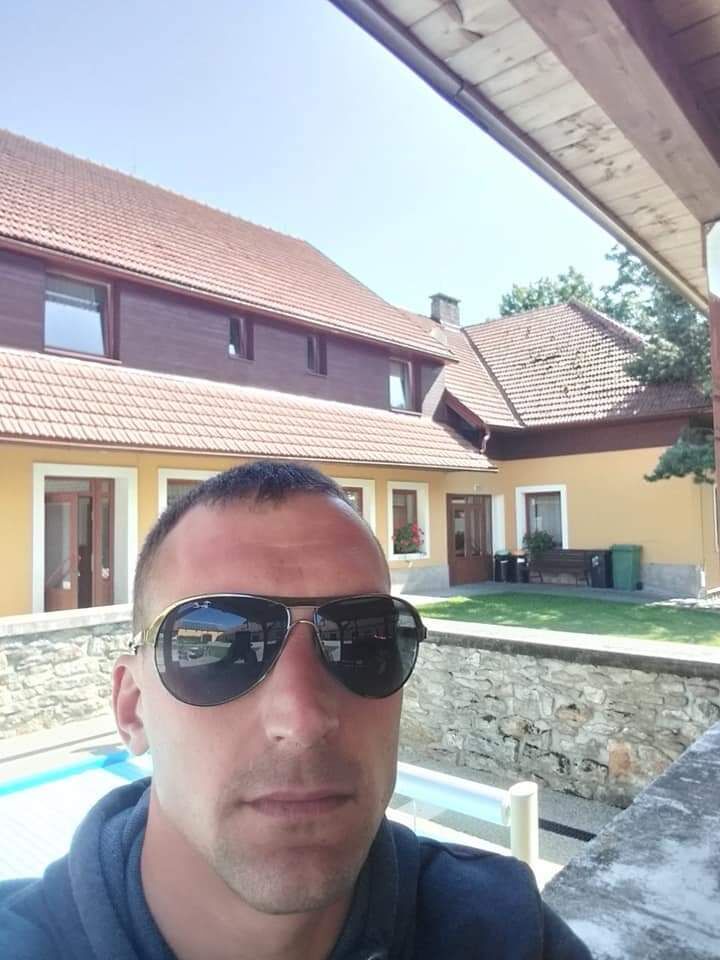  34313497  Edgar, 37 ,    Bohnice
