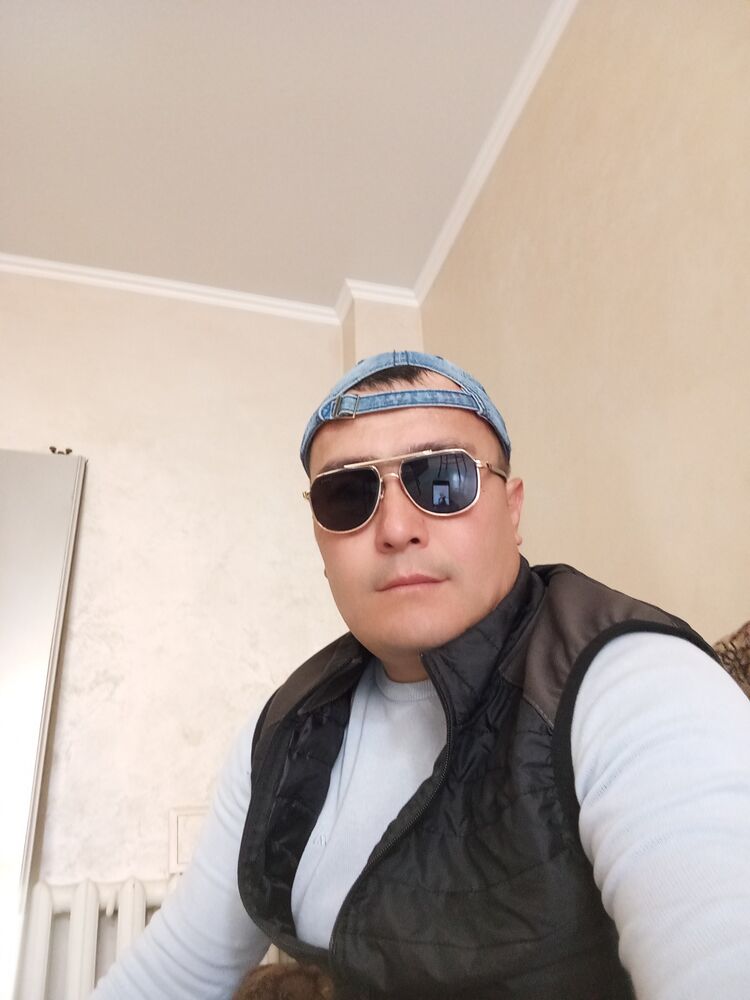  46317227  Furkat, 35 ,    