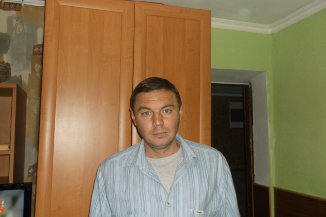  6715587  Anton, 46 ,    