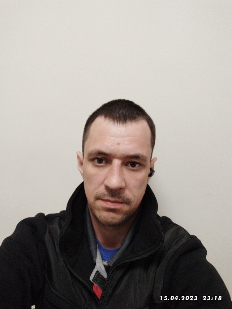 33938257  , 37 ,    