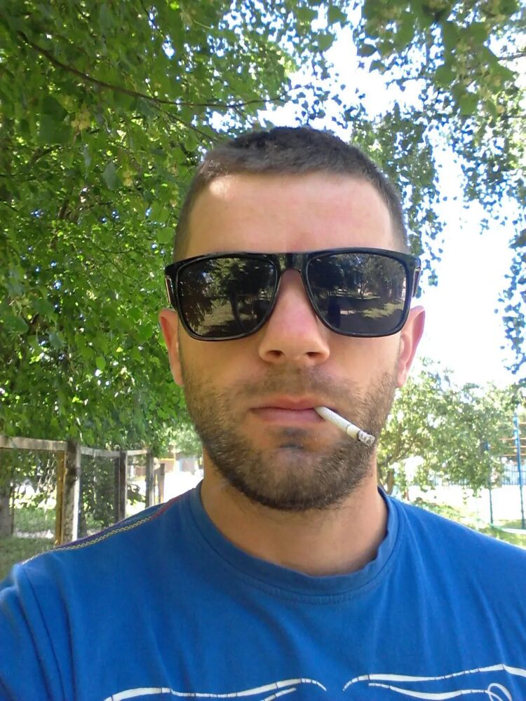  33305727  Vladimir, 33 ,    