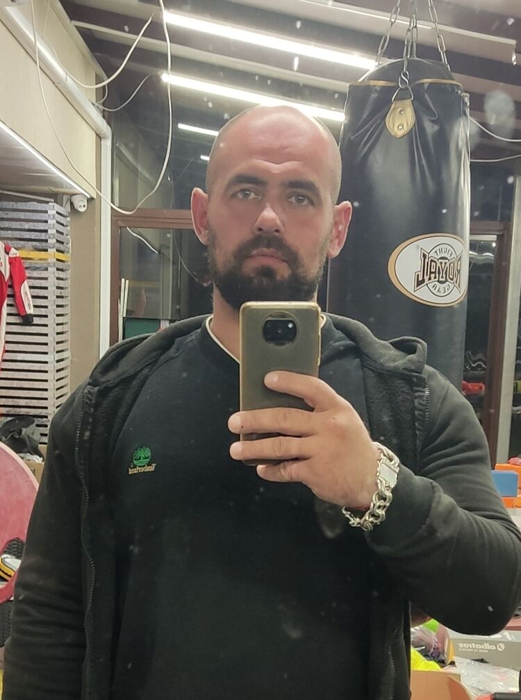  ,   Yauheni, 33 ,   ,   
