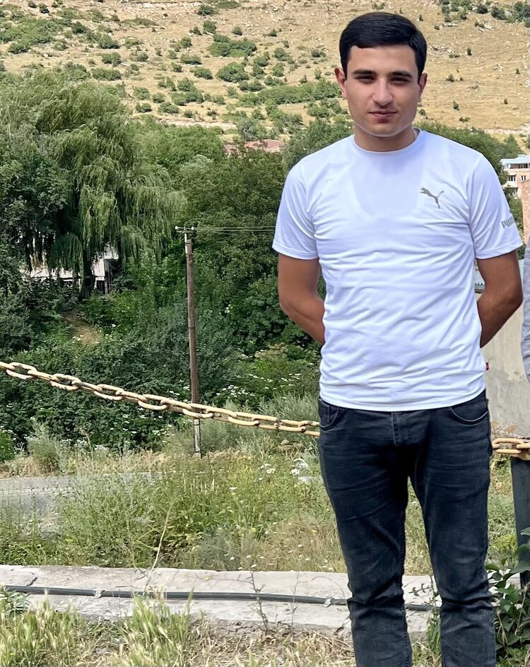  31788257  , 23 ,    -