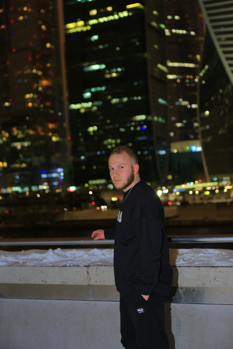  30842867  Vladimir, 22 ,    