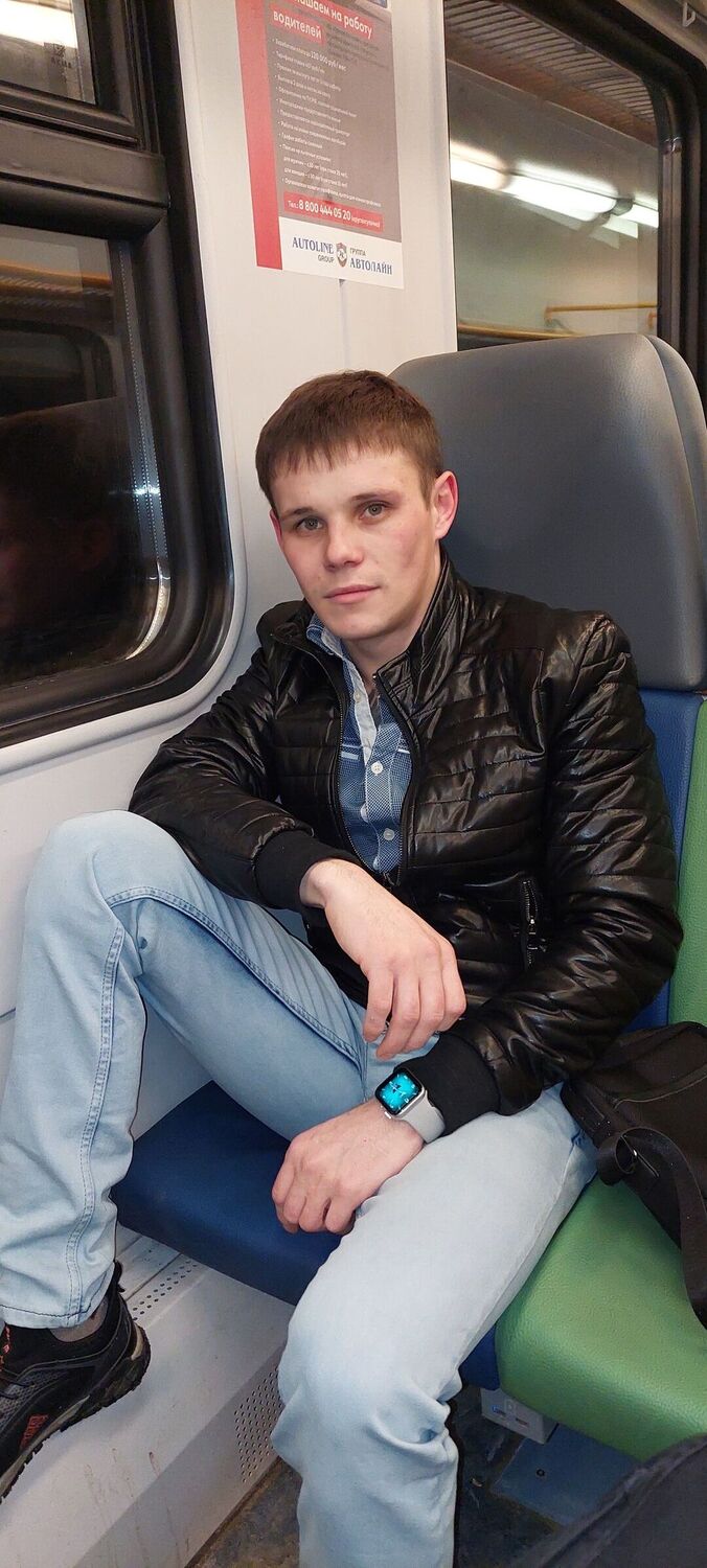  ,   Viktor, 28 ,   ,   