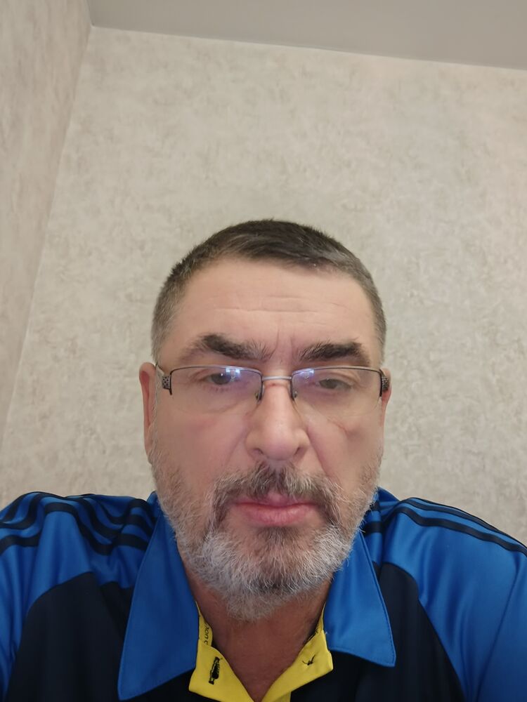  54750087  Andrej, 56 ,    