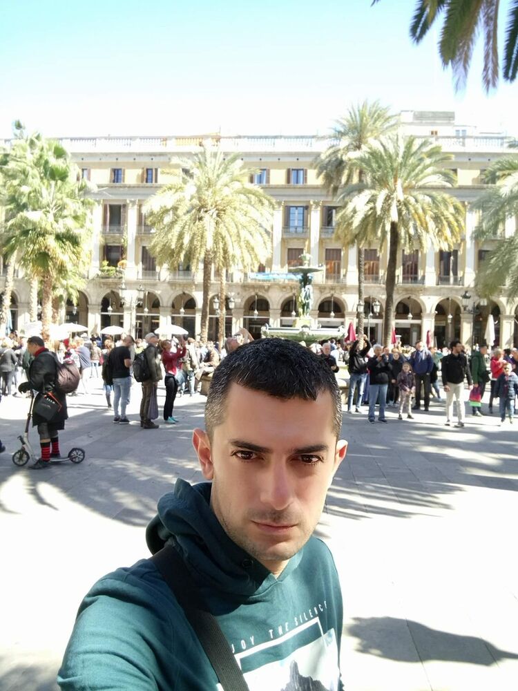  16962827  Danail, 37 ,    