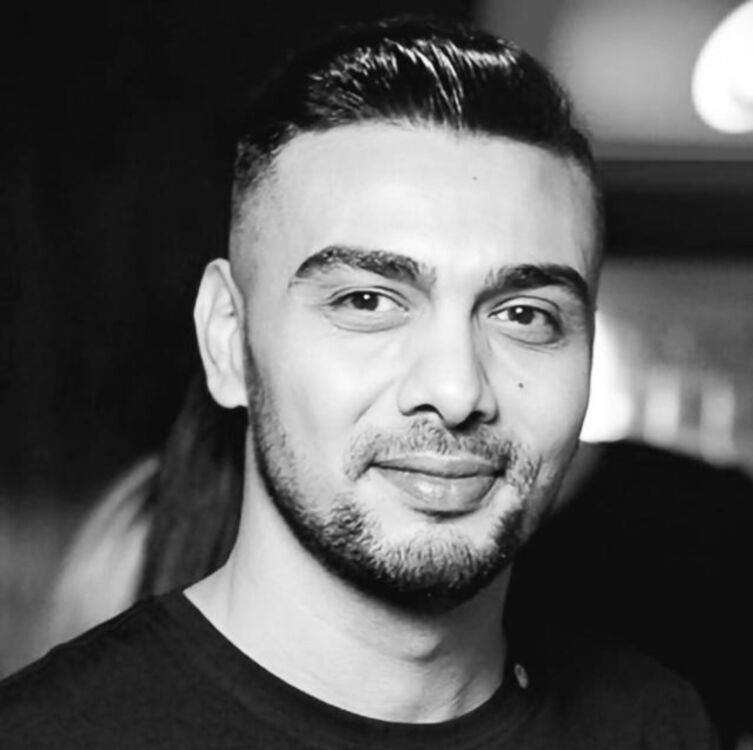  ,   Sawzeus, 37 ,   ,   