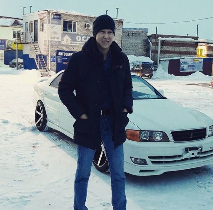  18853317  Nursultan, 28 ,    