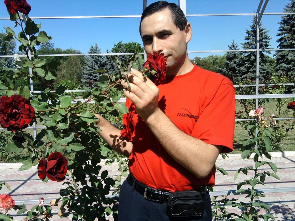 ,   Sergiu, 46 ,   ,   , c 