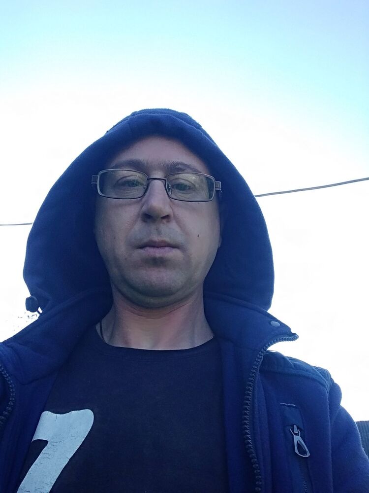  13724787  Senka, 45 ,    