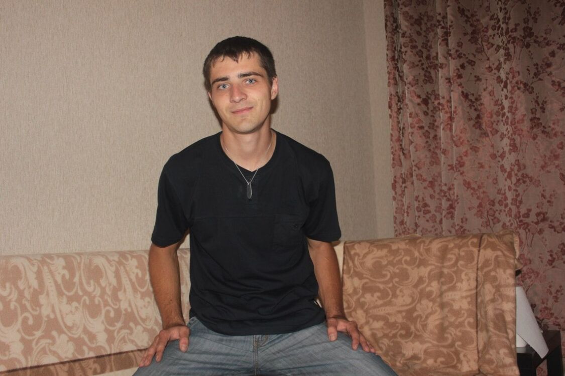  9050977  Roman, 34 ,    