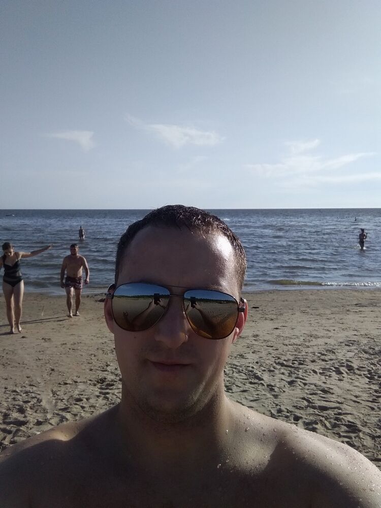  18564217  , 35 ,    