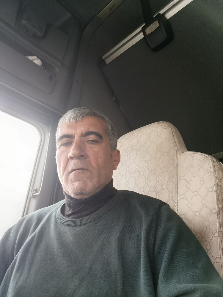  49055927  Abdurrahim, 54 ,    