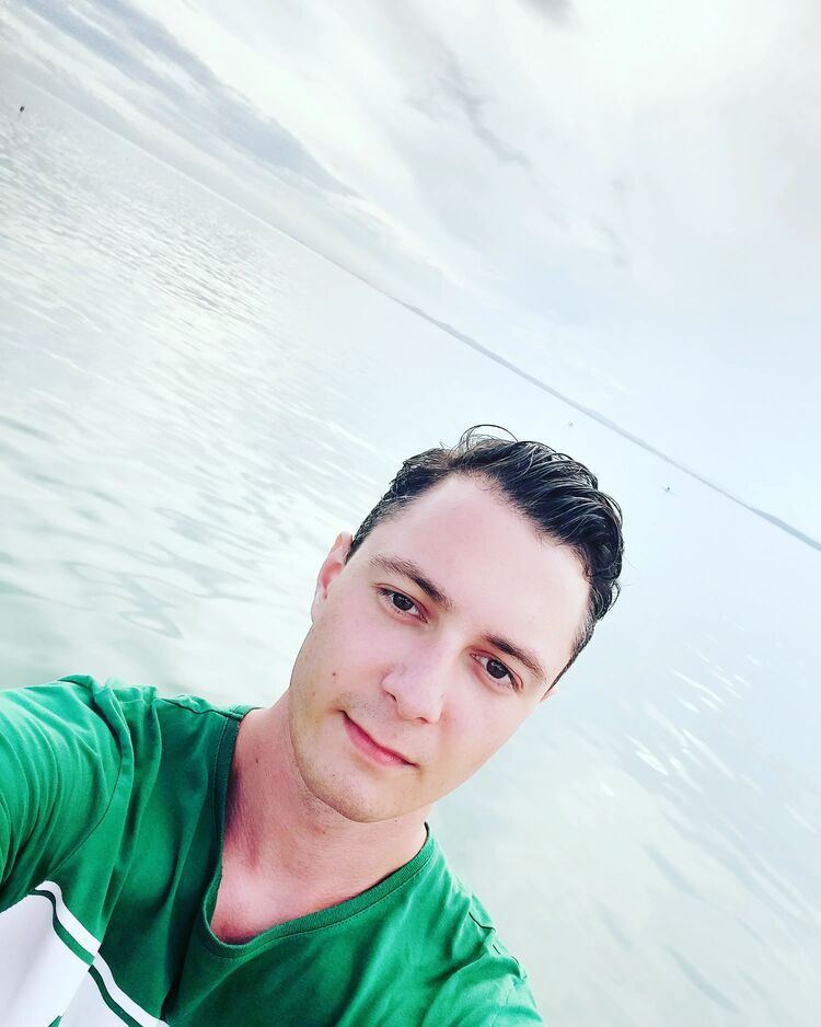  Warszawa,   , 28 ,   ,   
