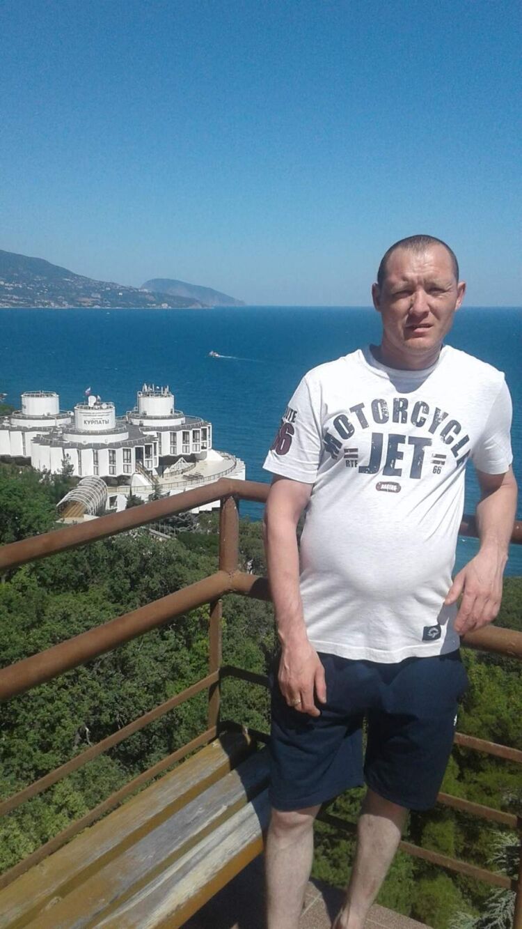  32348677  KONSTANTIN, 45 ,    --