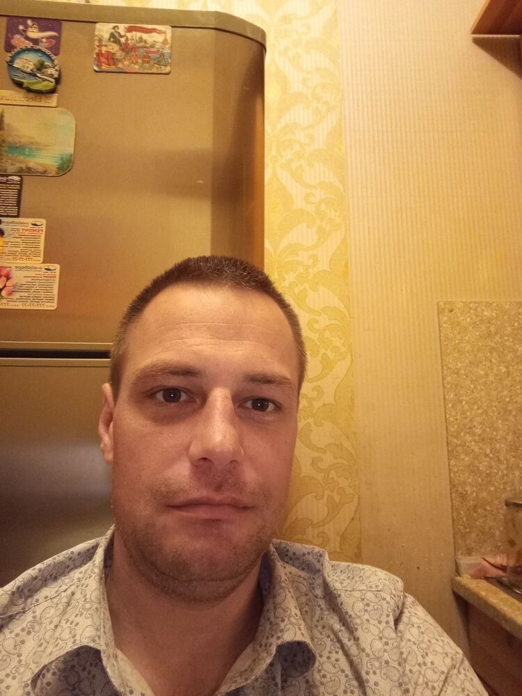  38314807  Viktor, 44 ,    -