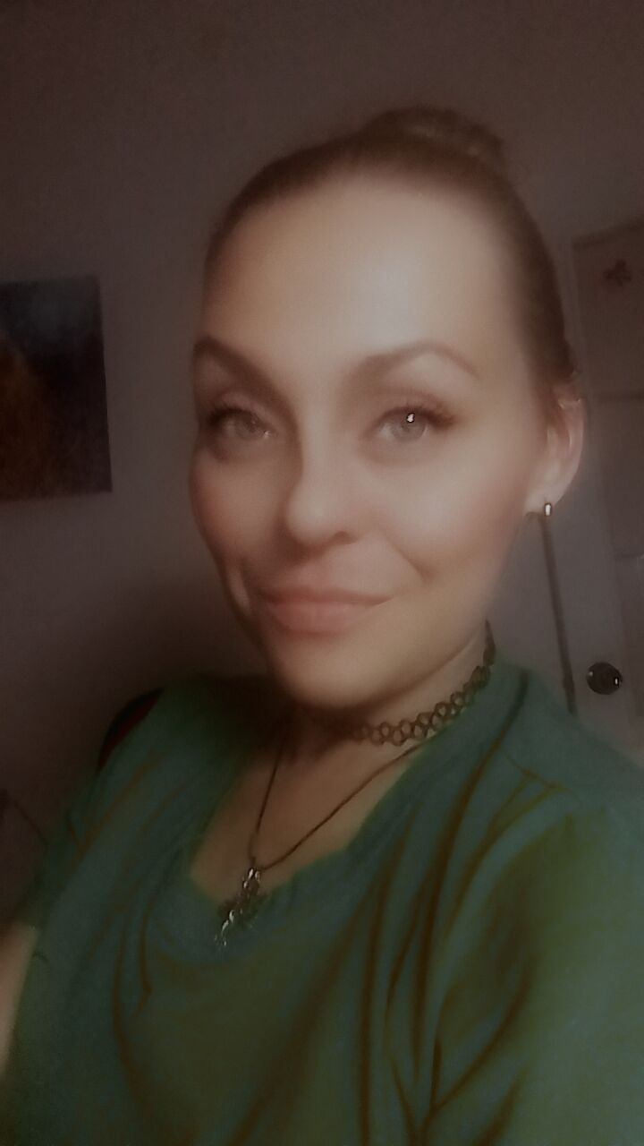 42220467  Kristina, 35 ,    