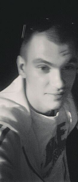  19049427  Petr, 29 ,    